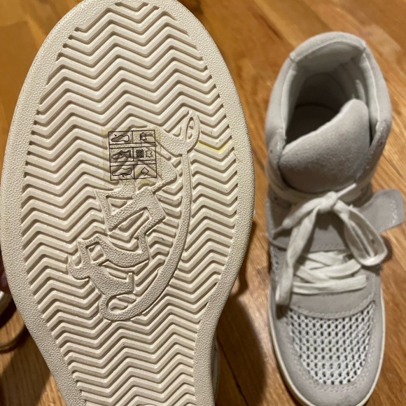 Womens like new Ash platform sneakers size 37. Worn once and kept in closet. - Picture 1 of 5